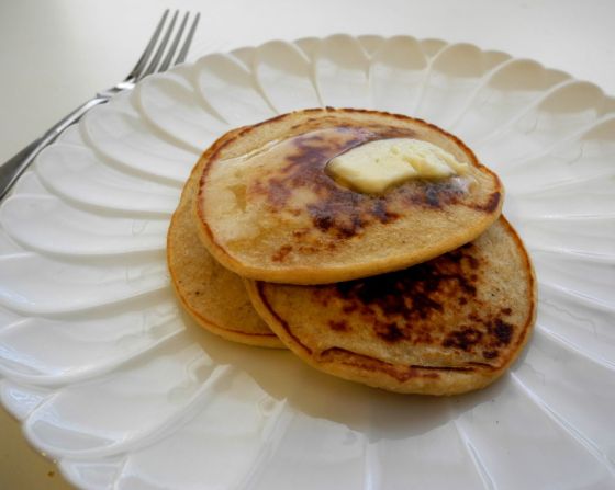 banana oat cottage cheese pancakes
