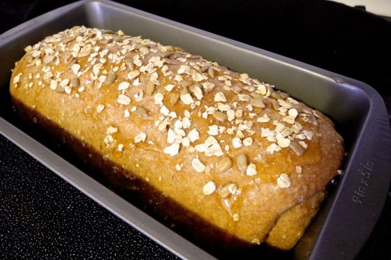 honey oat bread with sunflower seeds